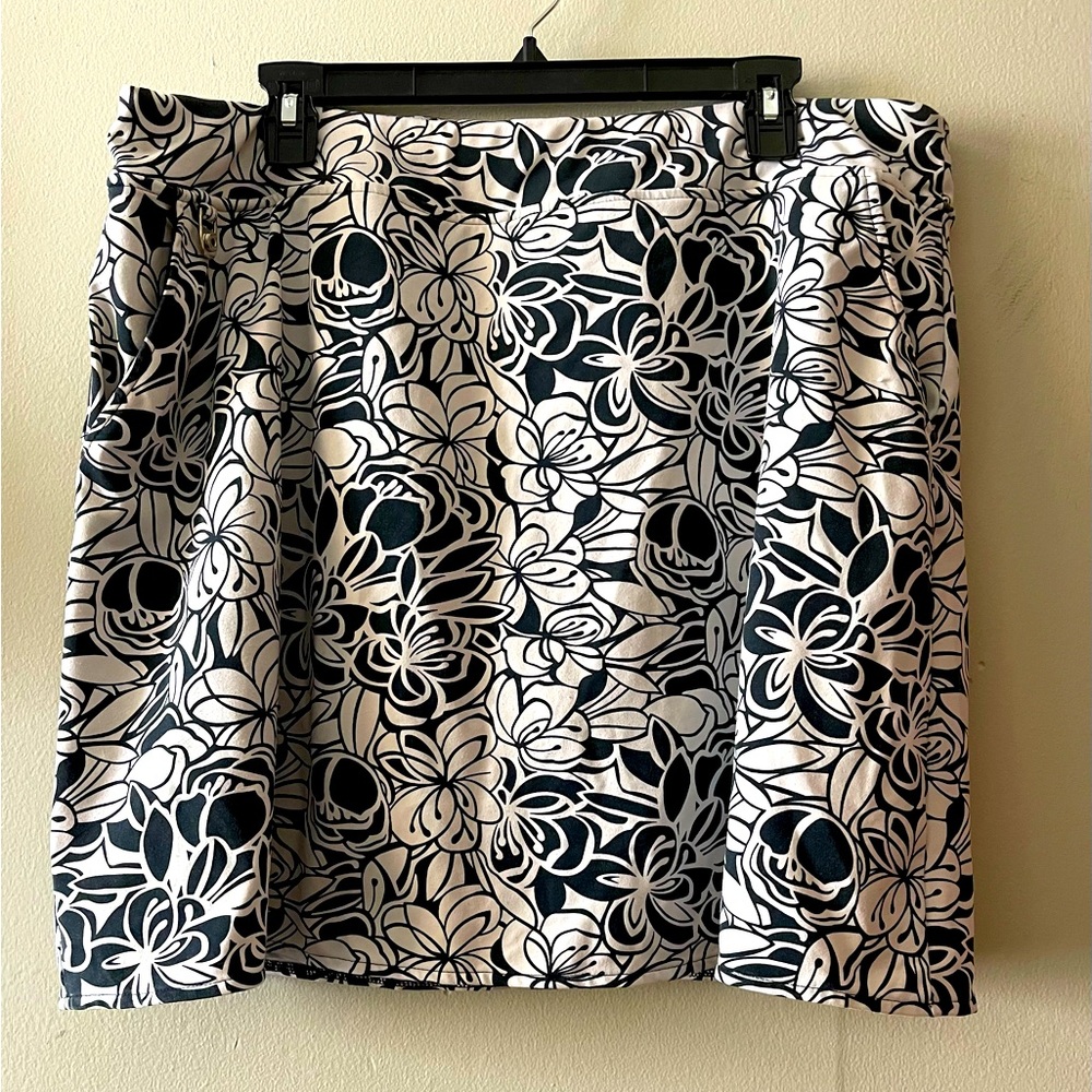 Liz Claiborne women’s XL skort.